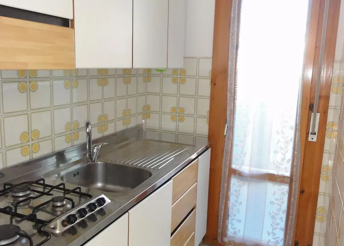 With Pool Access Бібіоне